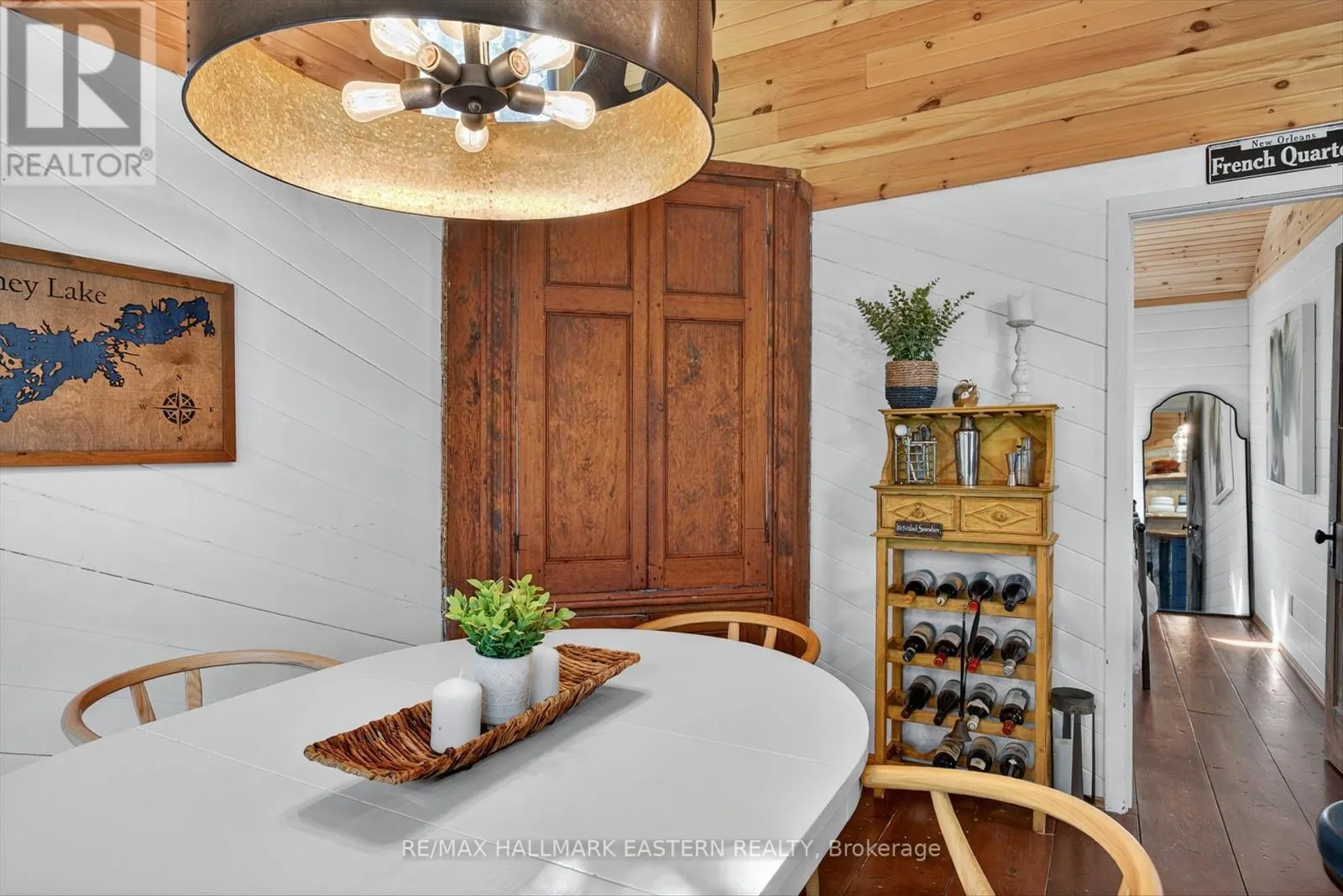 2712 CHANNEL VIEW LANE