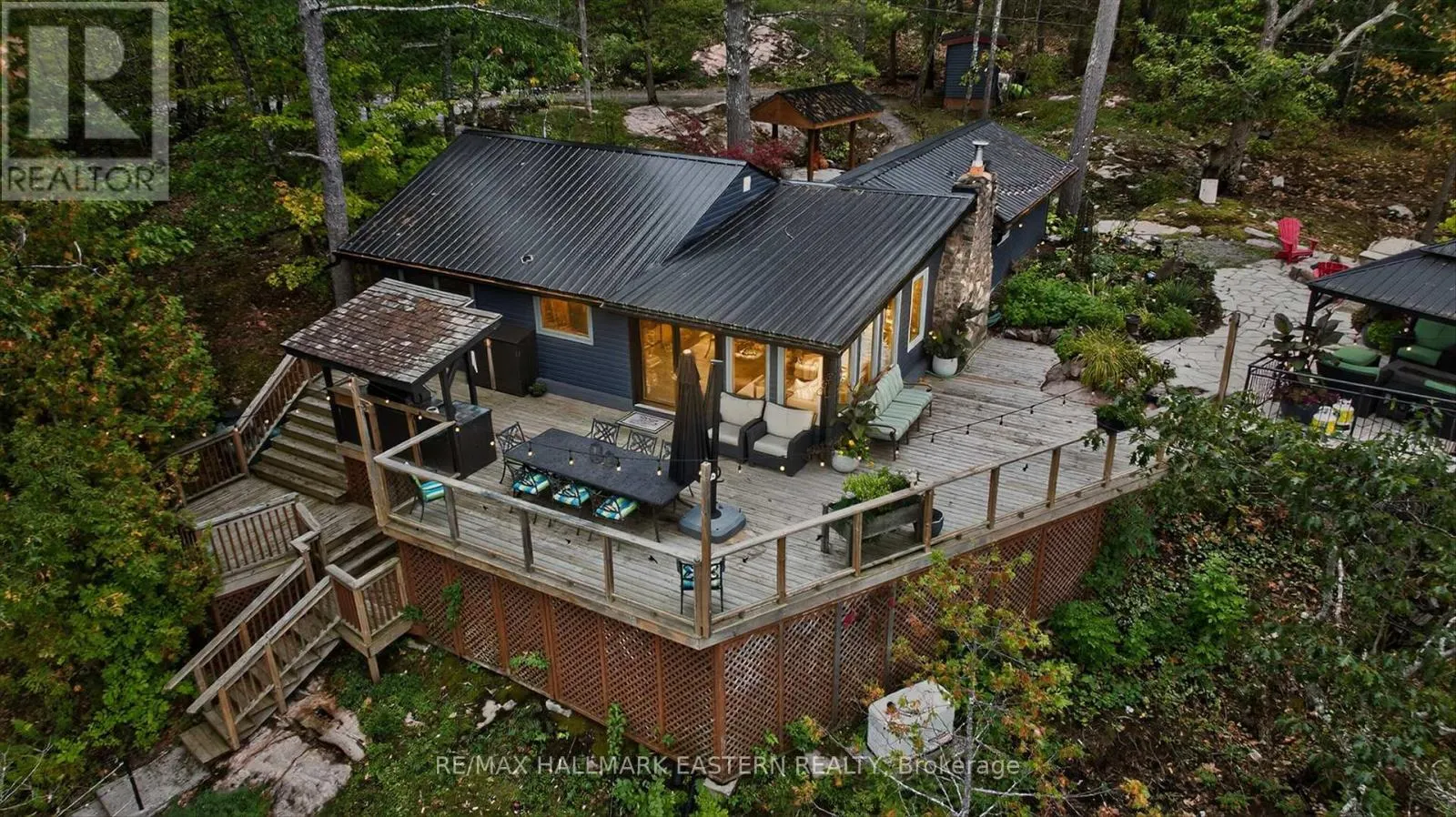 2712 CHANNEL VIEW LANE