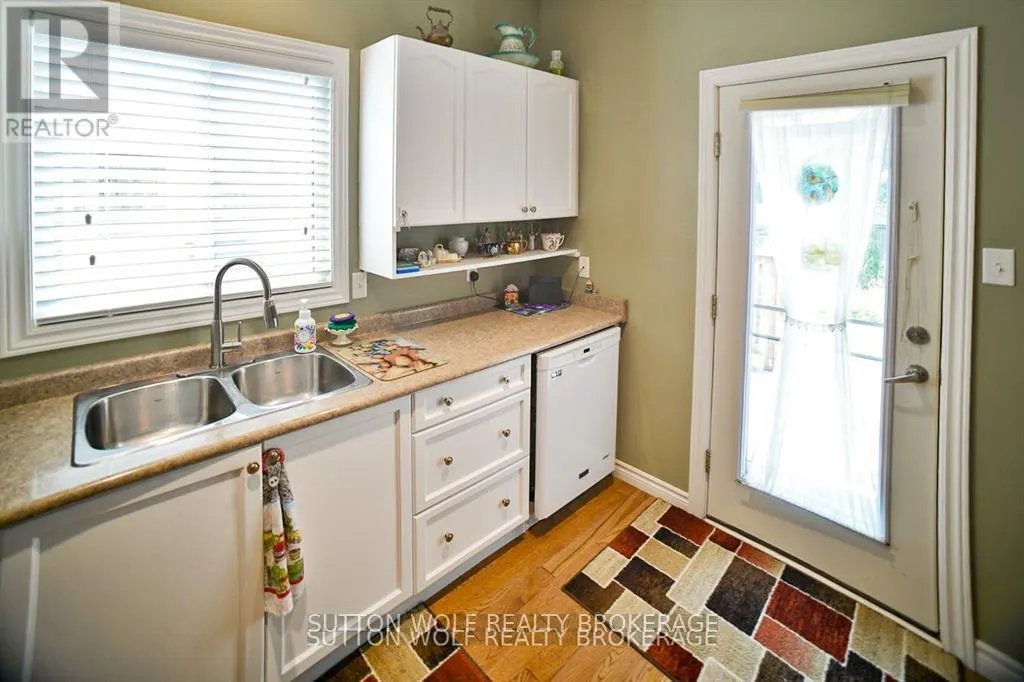 42 - 375 SCOTT STREET E, #42