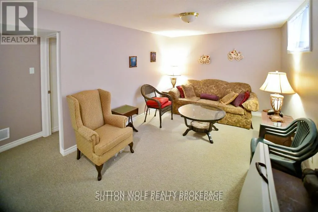 42 - 375 SCOTT STREET E, #42