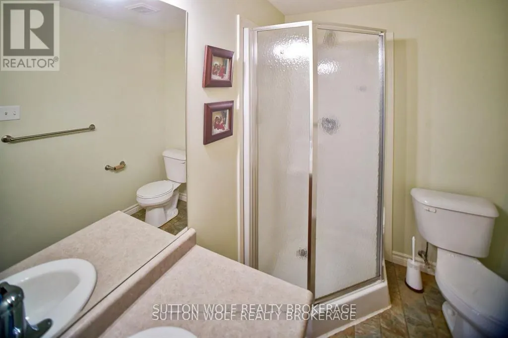 42 - 375 SCOTT STREET E, #42