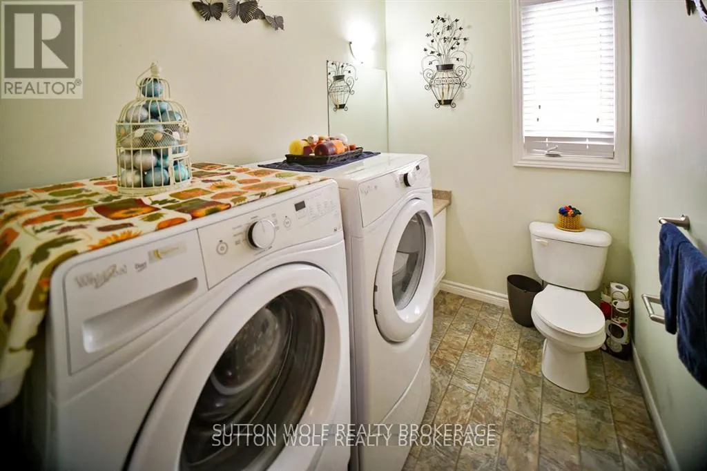 42 - 375 SCOTT STREET E, #42