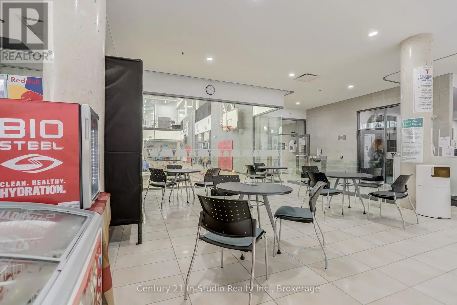 700 10TH STREET