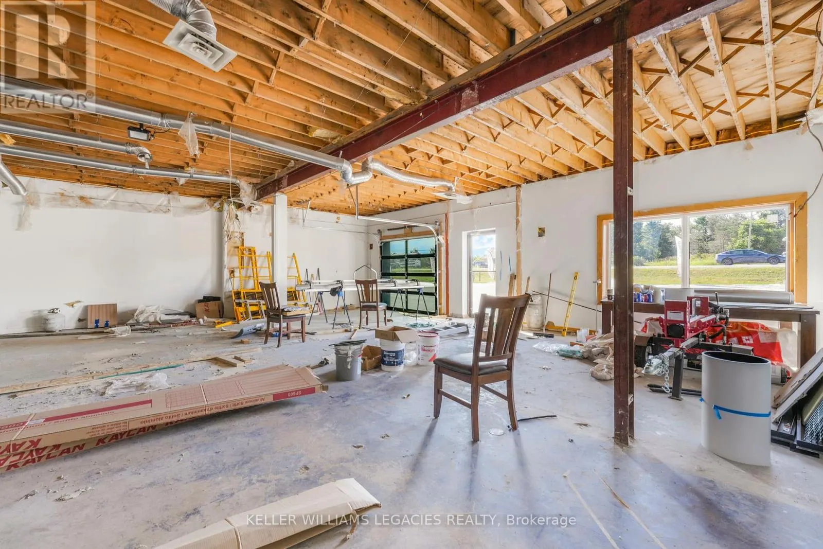 3 - 506195 HIGHWAY 89