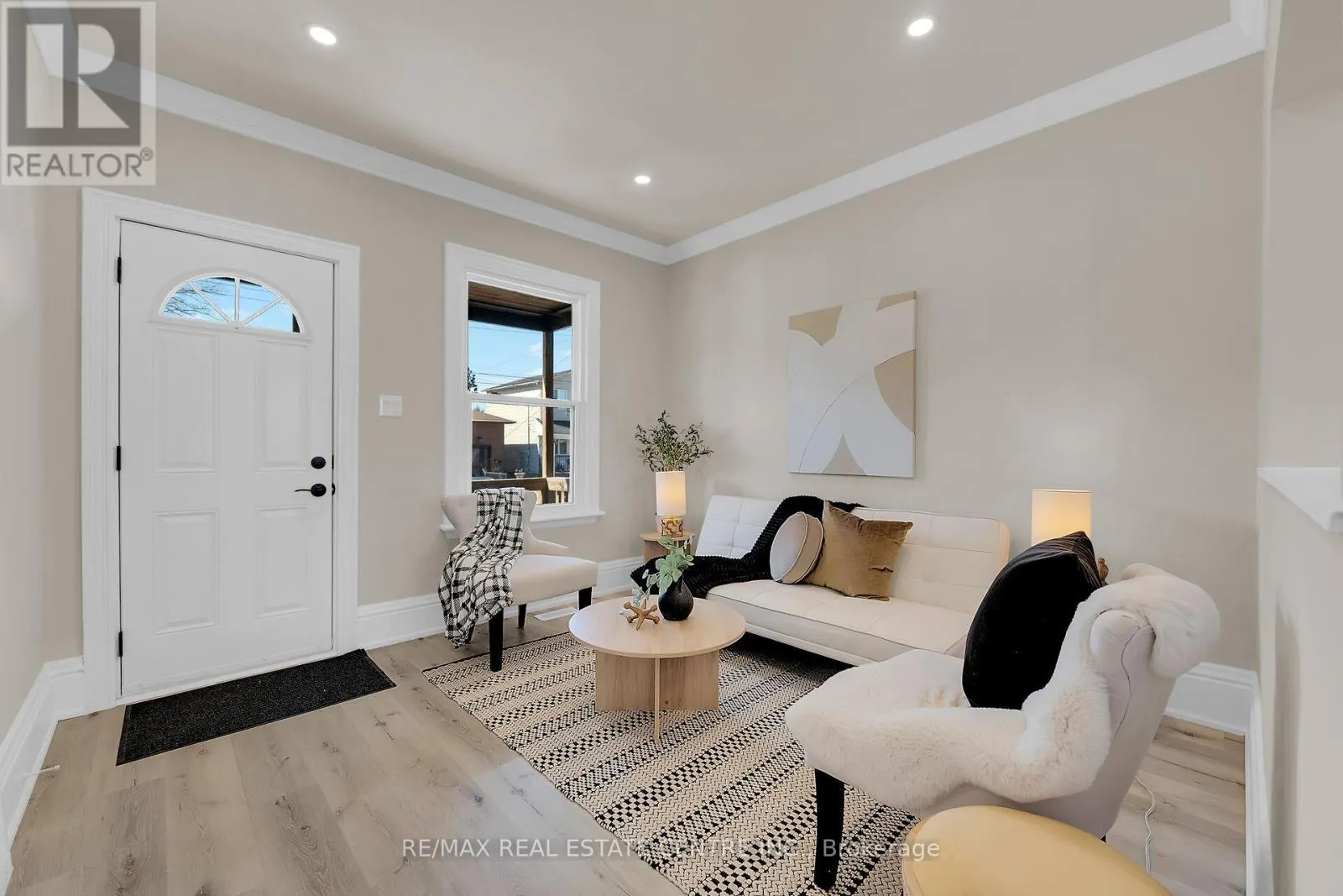 70 ROBINS AVENUE