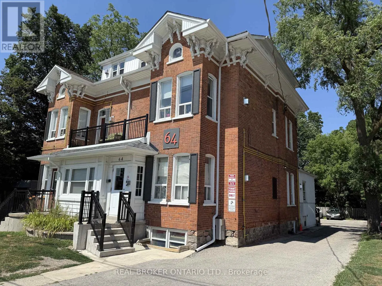 46 COLLEGE STREET
