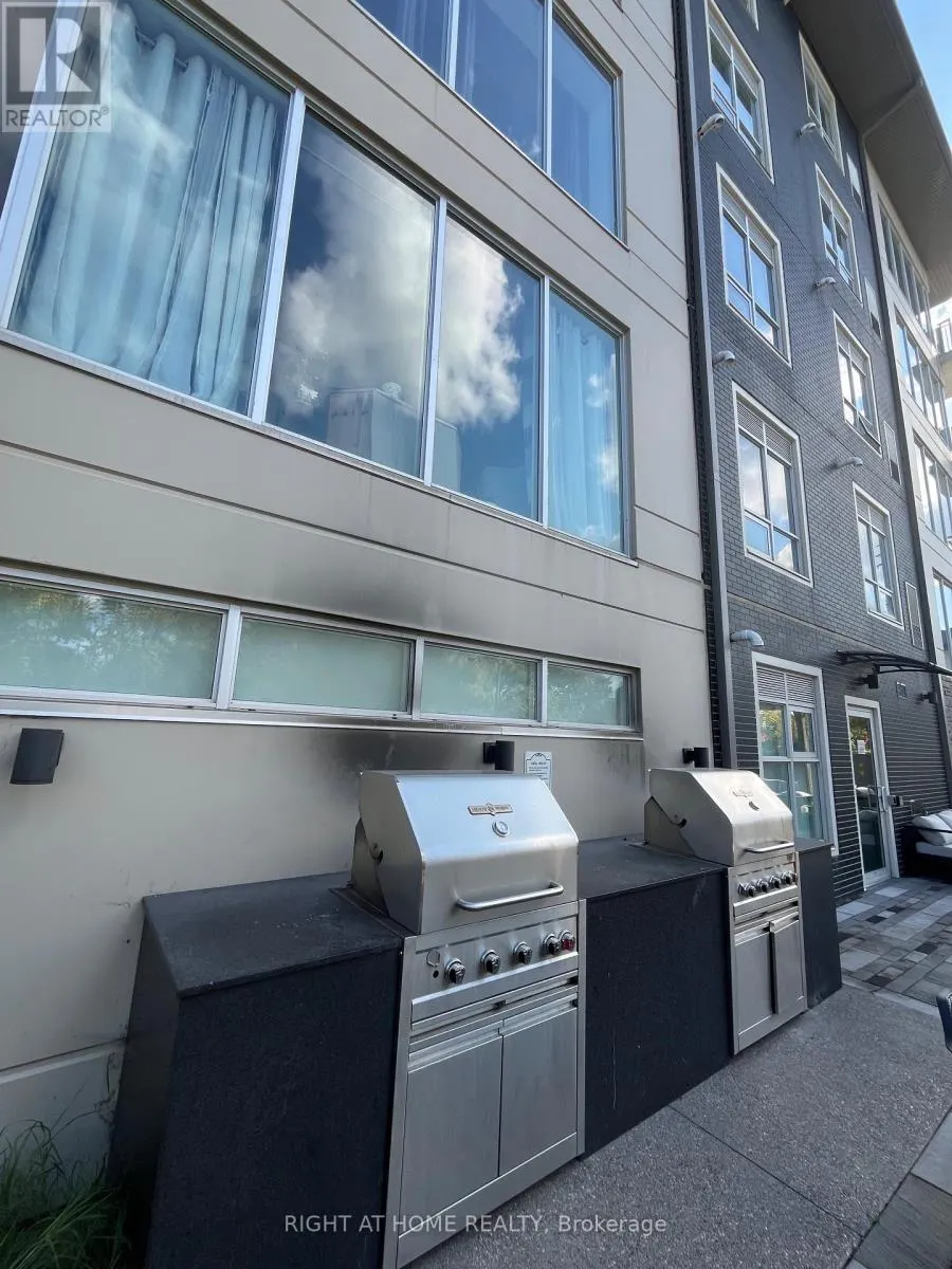 214 - 16 MARKLE CRESCENT