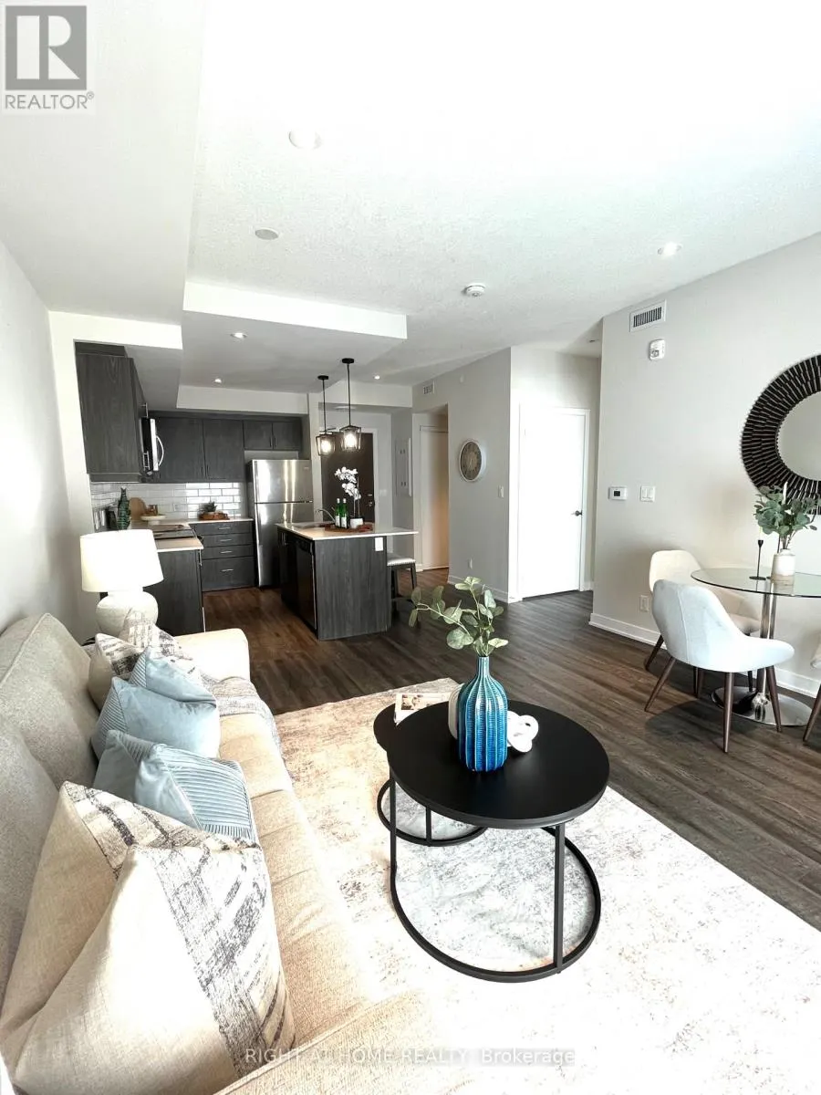 214 - 16 MARKLE CRESCENT