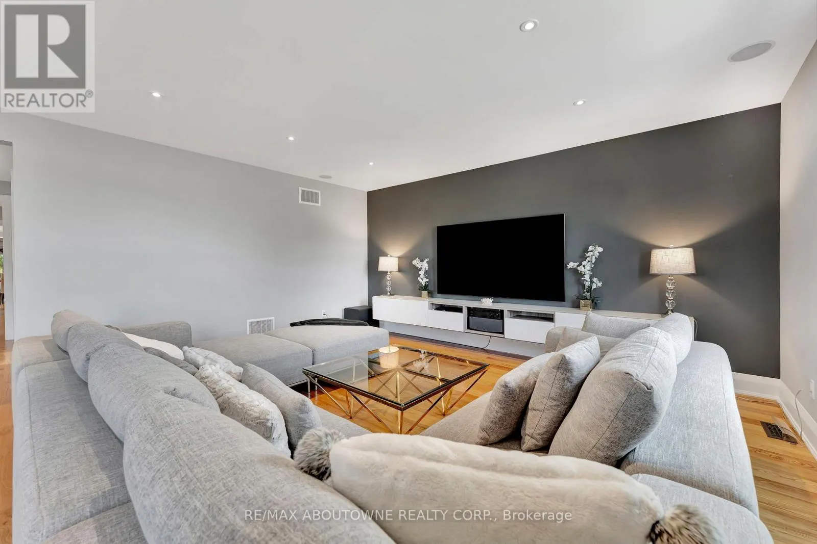 8301 LEEMING ROAD