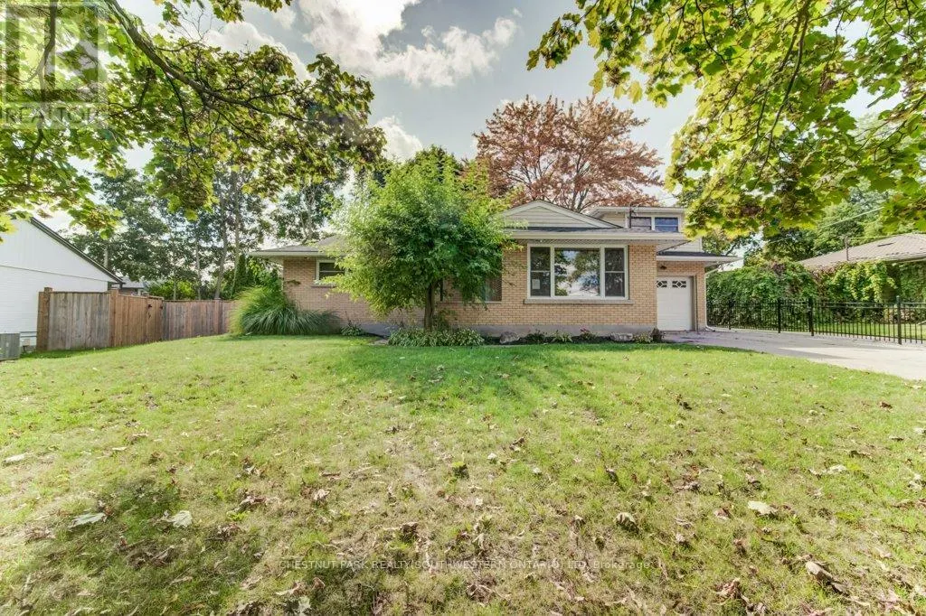 35 VISTA CRESCENT