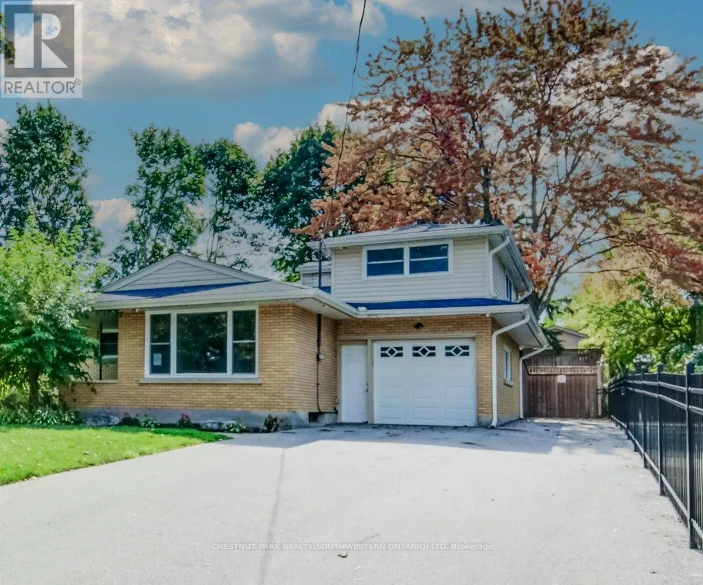 35 VISTA CRESCENT