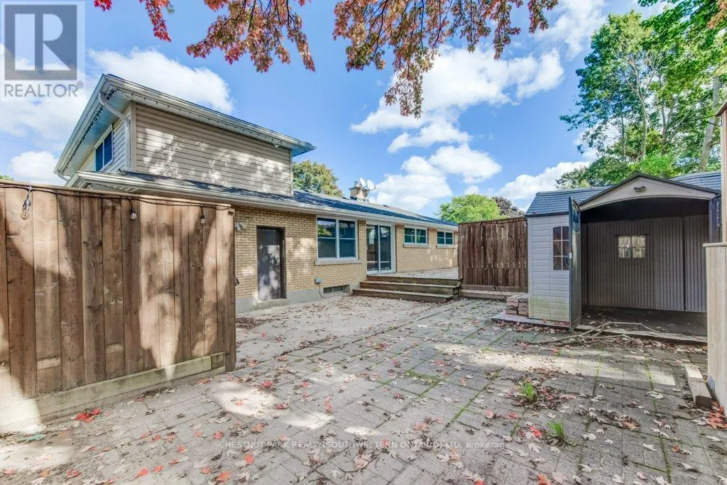 35 VISTA CRESCENT