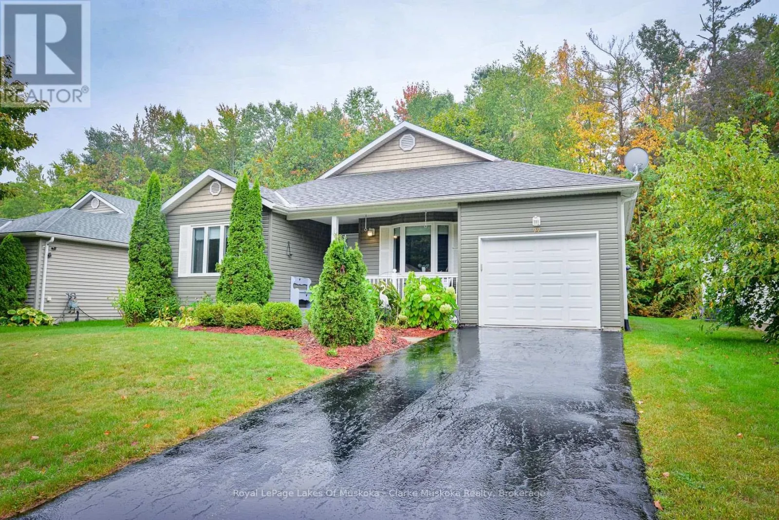 77 HEDGEWOOD LANE