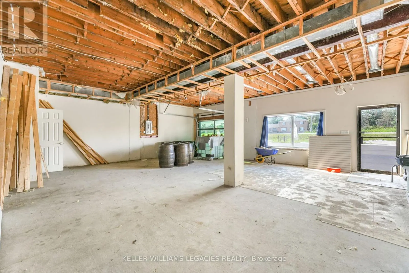 2 - 506195 HIGHWAY 89
