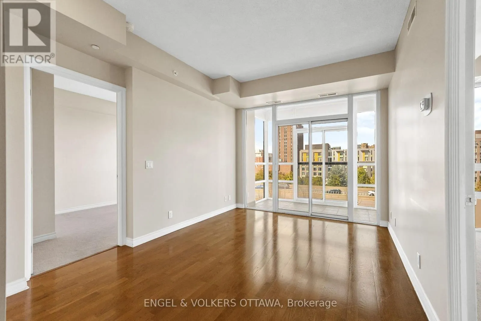 611 - 100 ISABELLA STREET