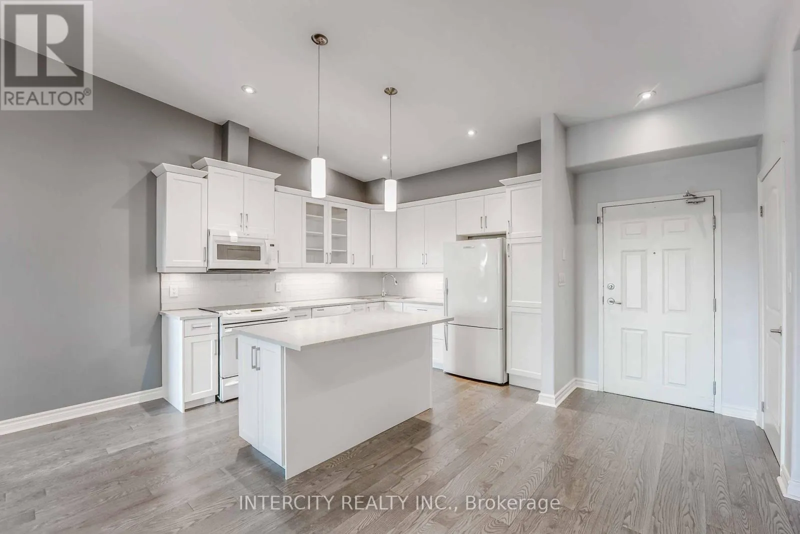 306 - 6928 AILANTHUS AVENUE E