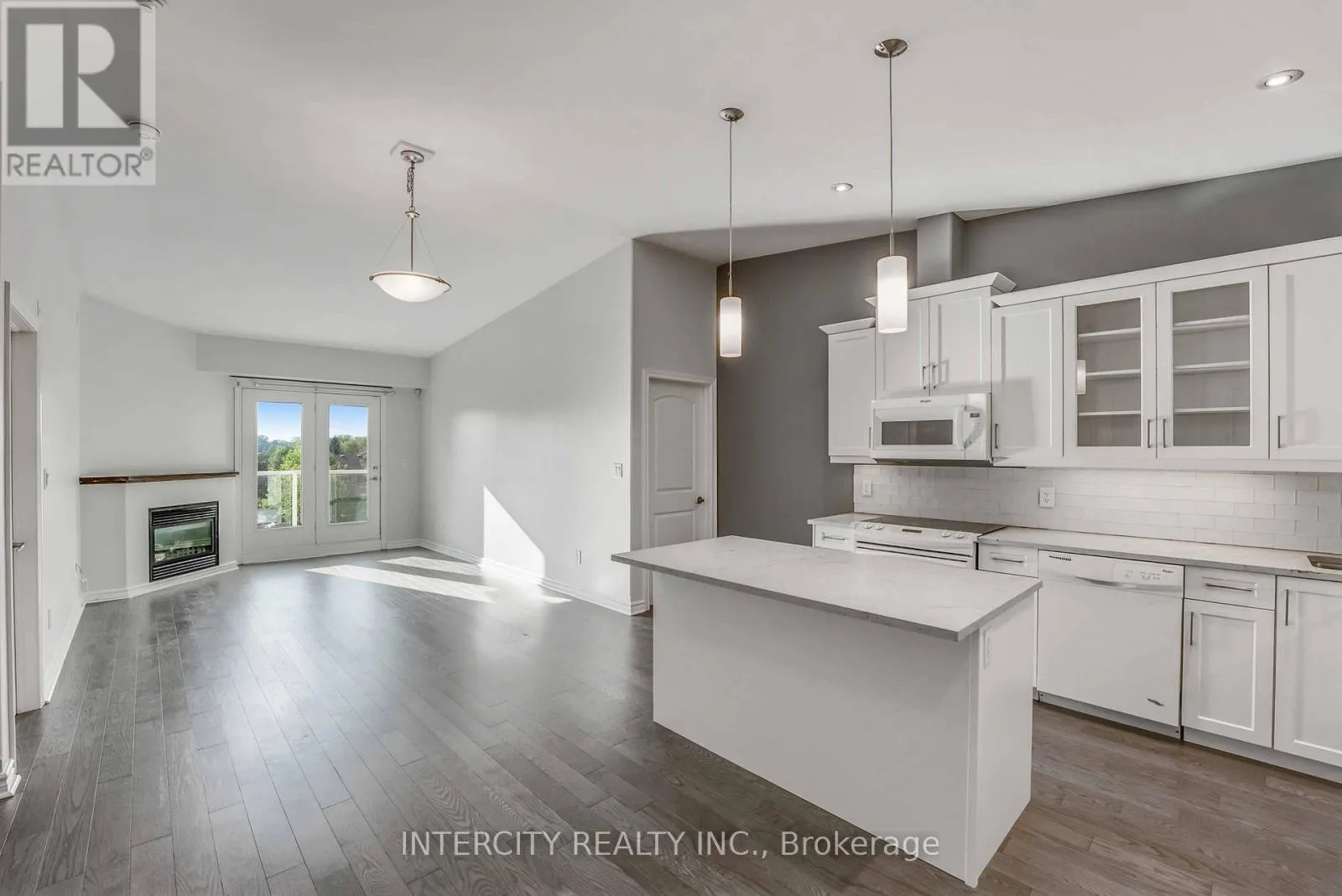 306 - 6928 AILANTHUS AVENUE E