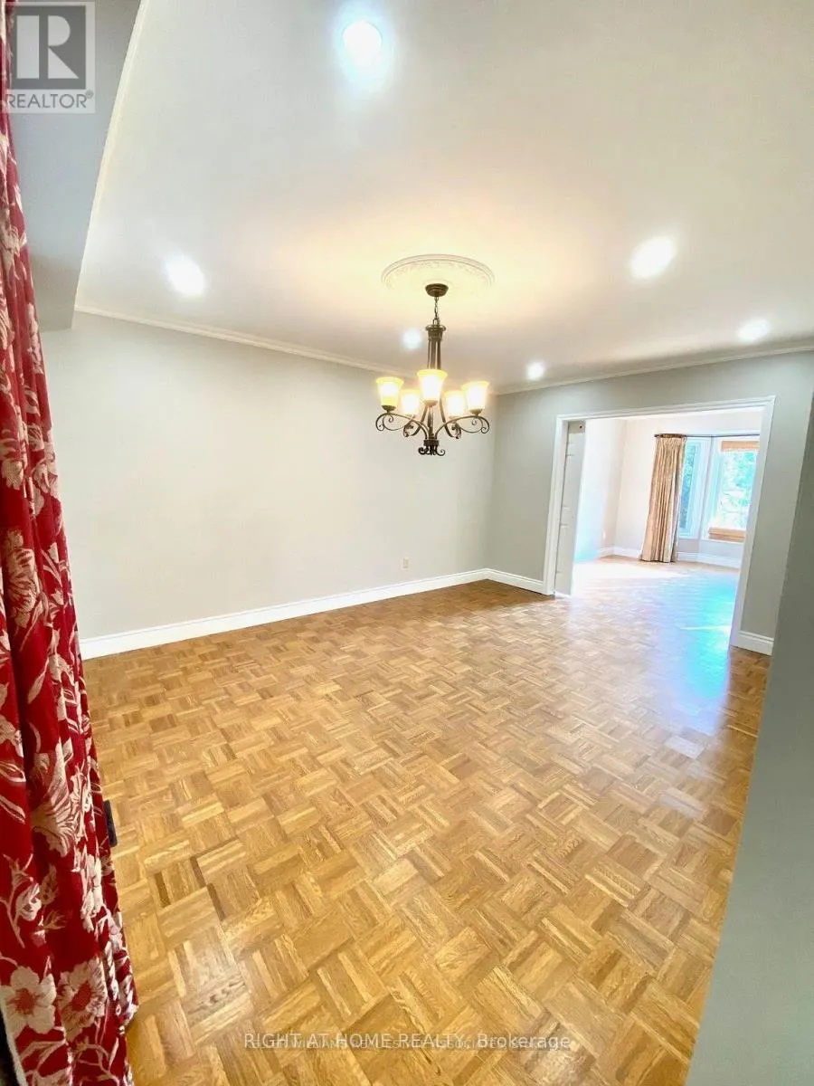 UPPER - 112 DOWNEY ROAD