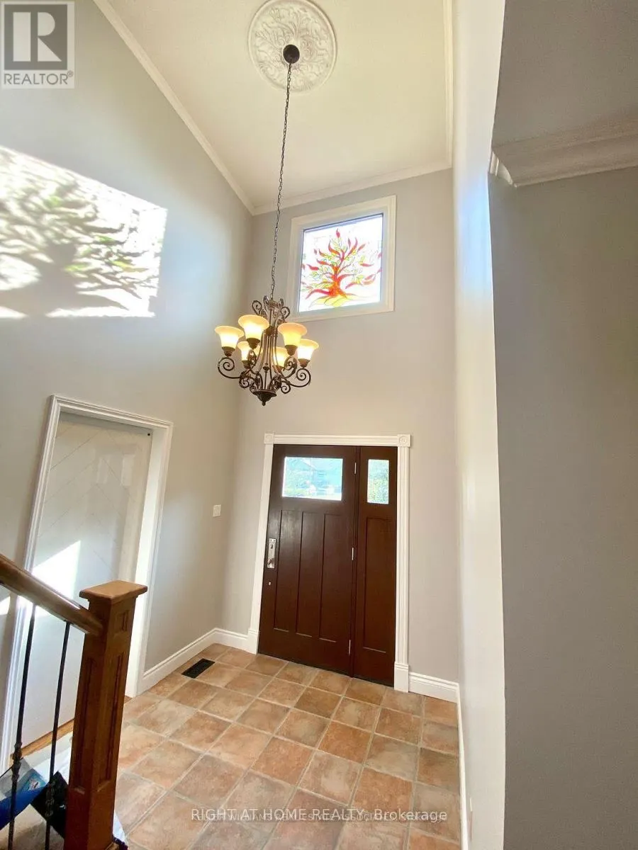 UPPER - 112 DOWNEY ROAD