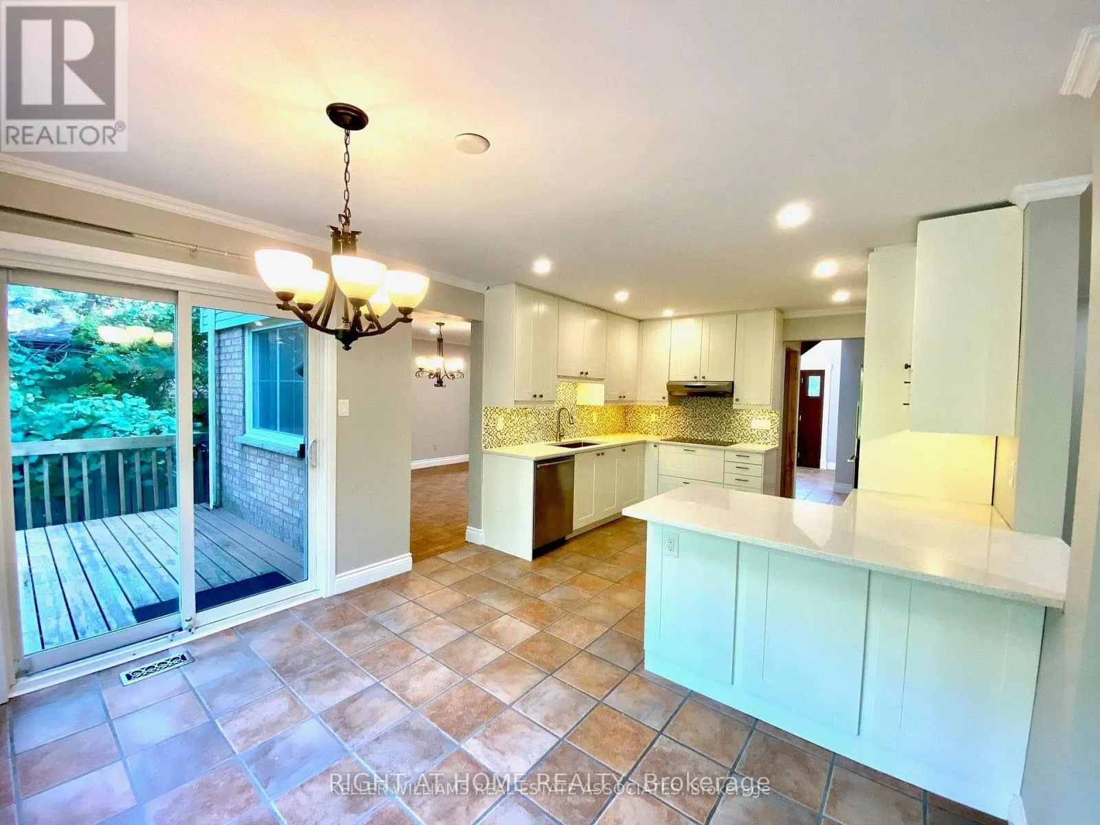 UPPER - 112 DOWNEY ROAD