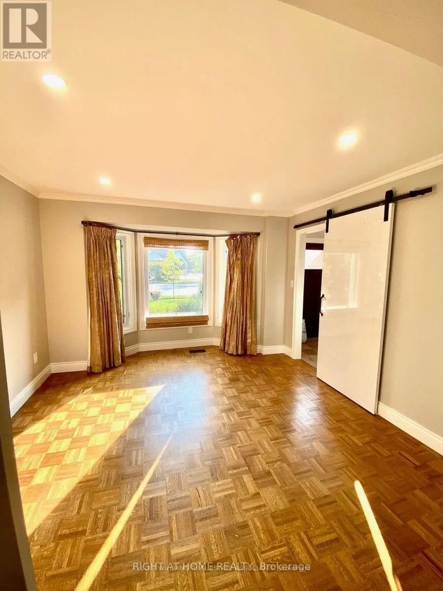 UPPER - 112 DOWNEY ROAD
