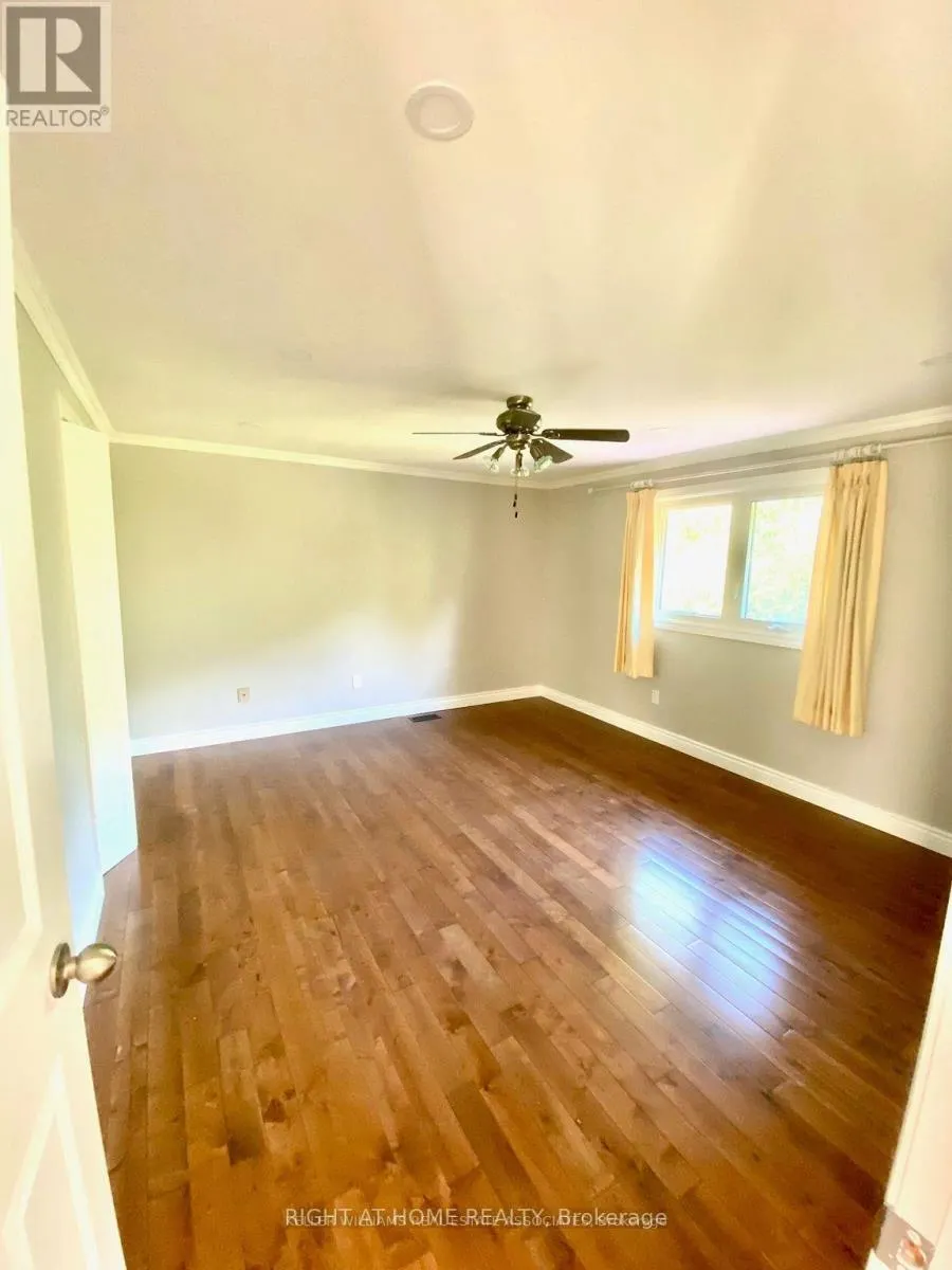 UPPER - 112 DOWNEY ROAD