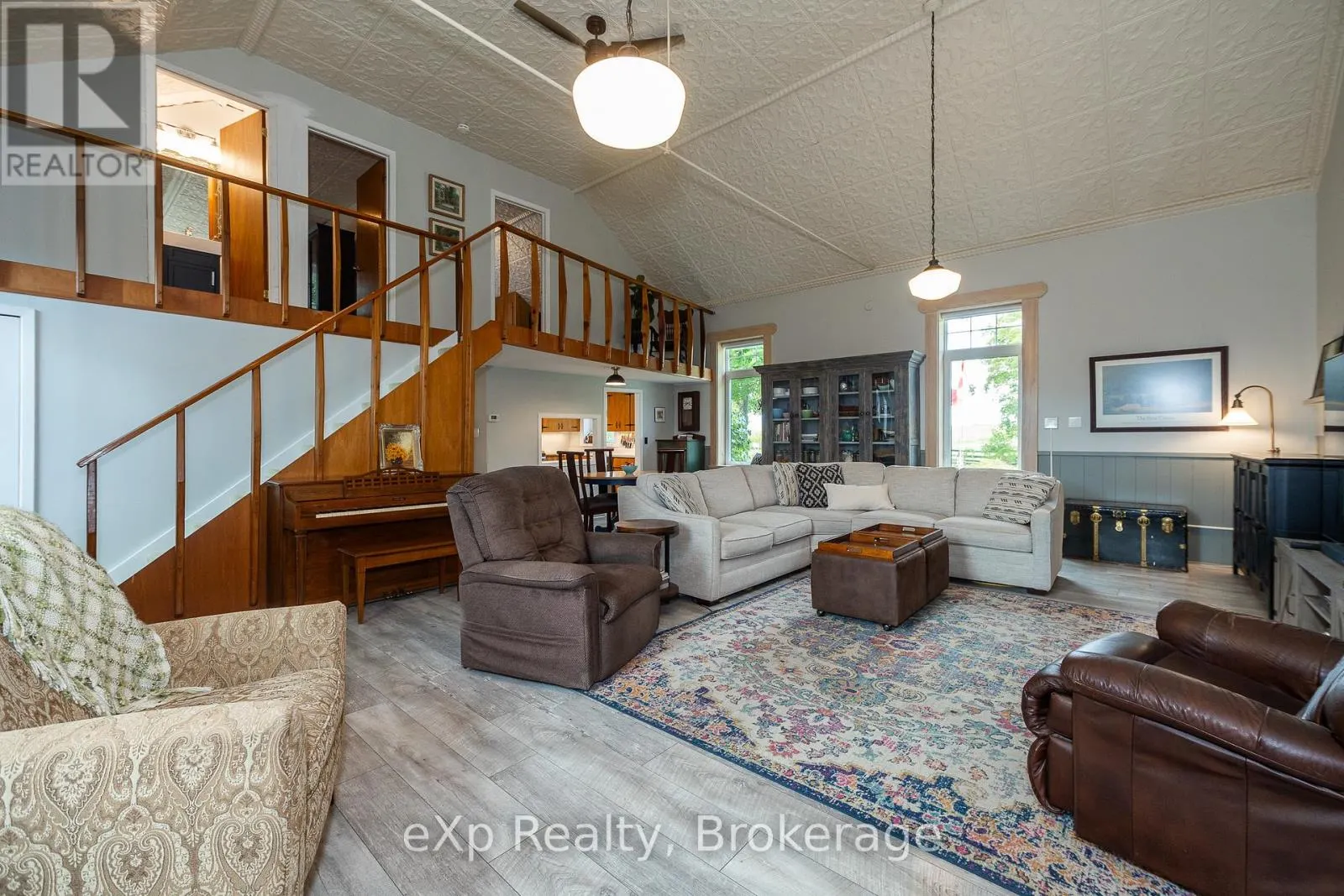 780 CONCESSION 2