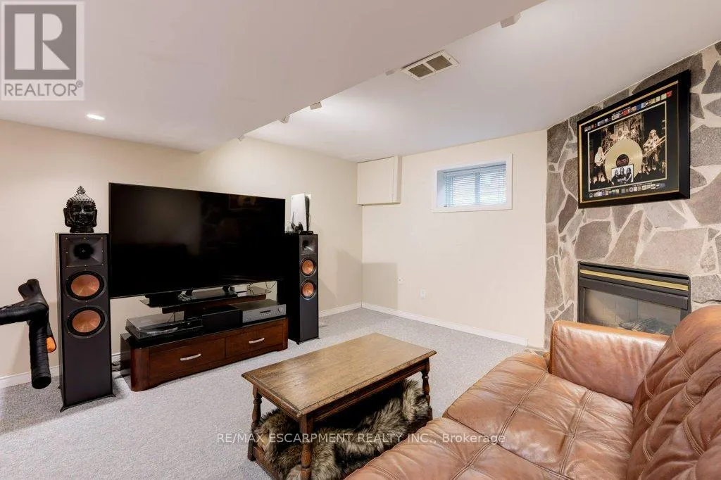 275 MONTROSE AVENUE