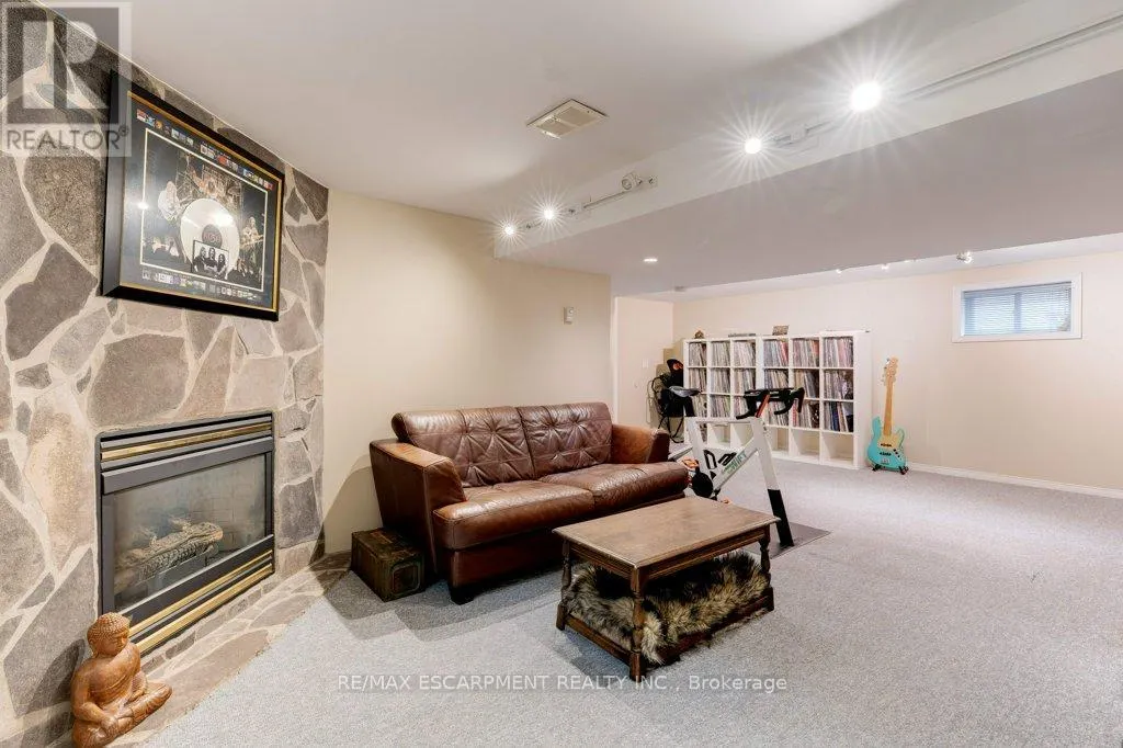 275 MONTROSE AVENUE
