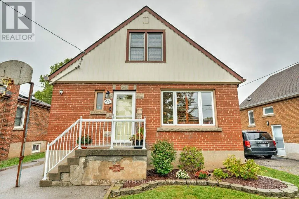 275 MONTROSE AVENUE