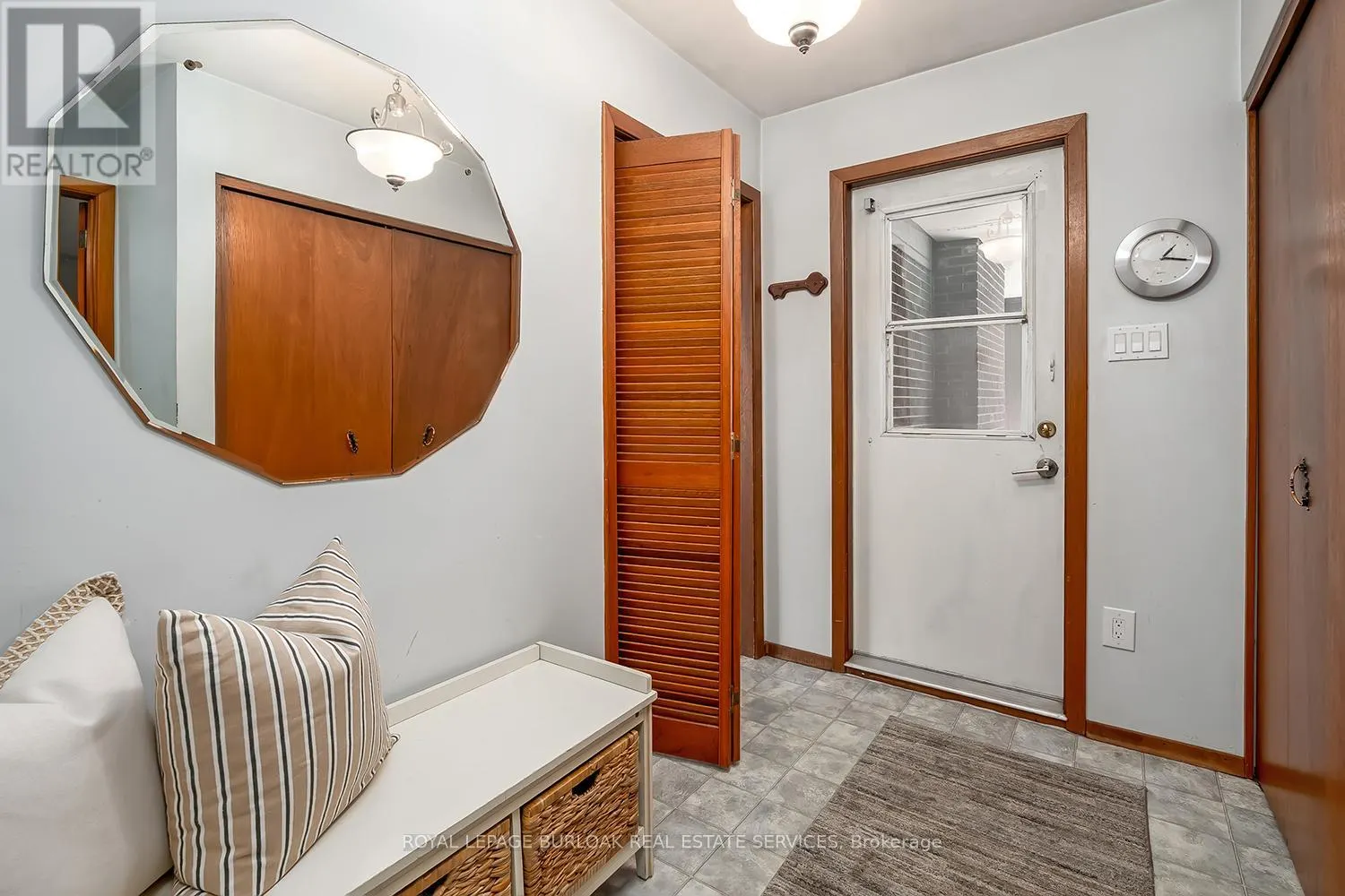 3 WHITE OAKS AVENUE
