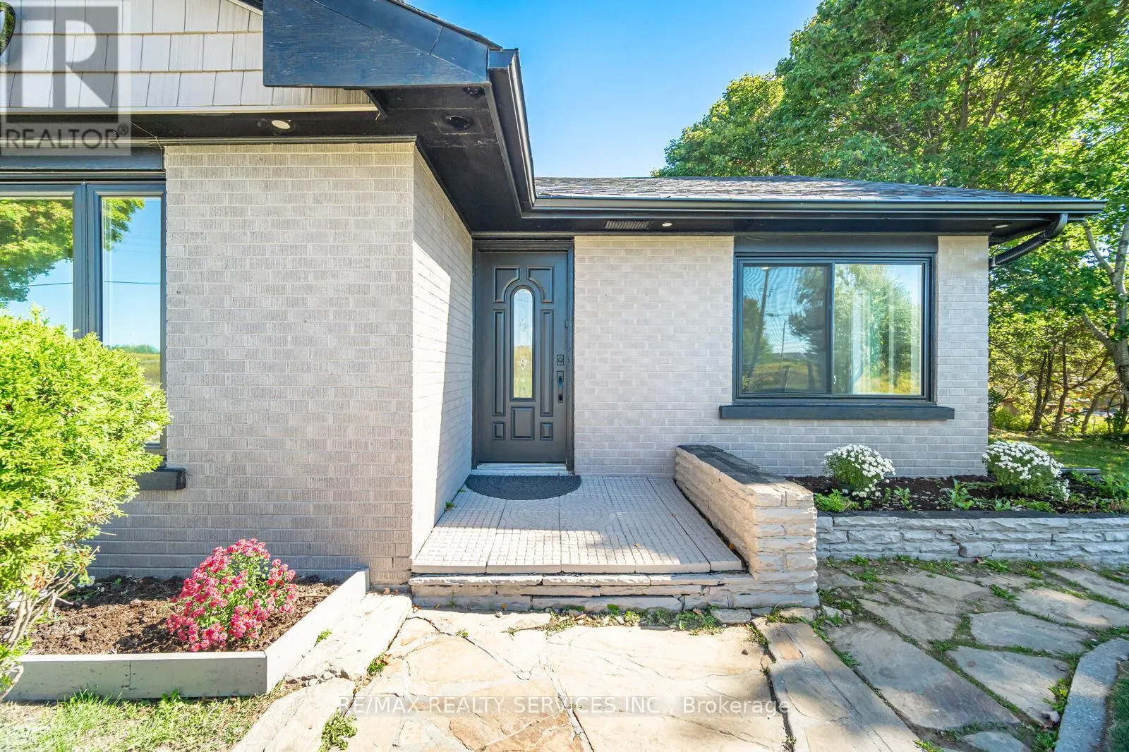 633271 HWY 10