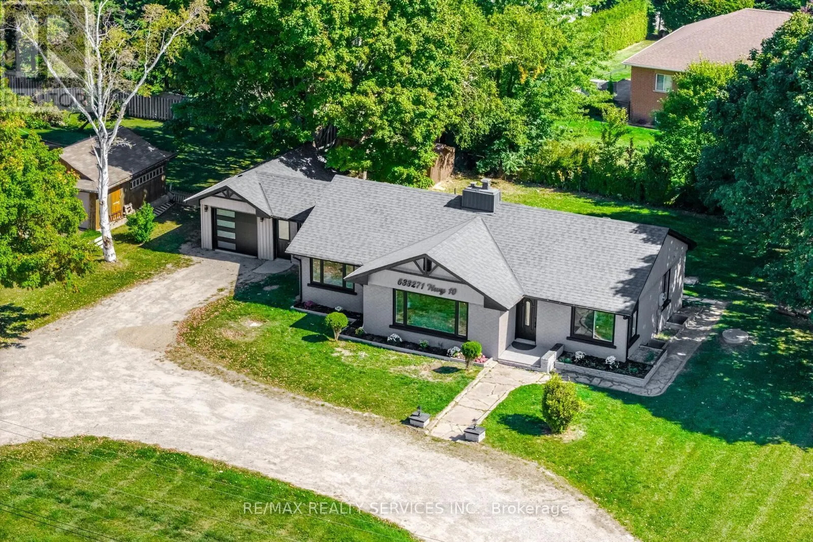 633271 HWY 10