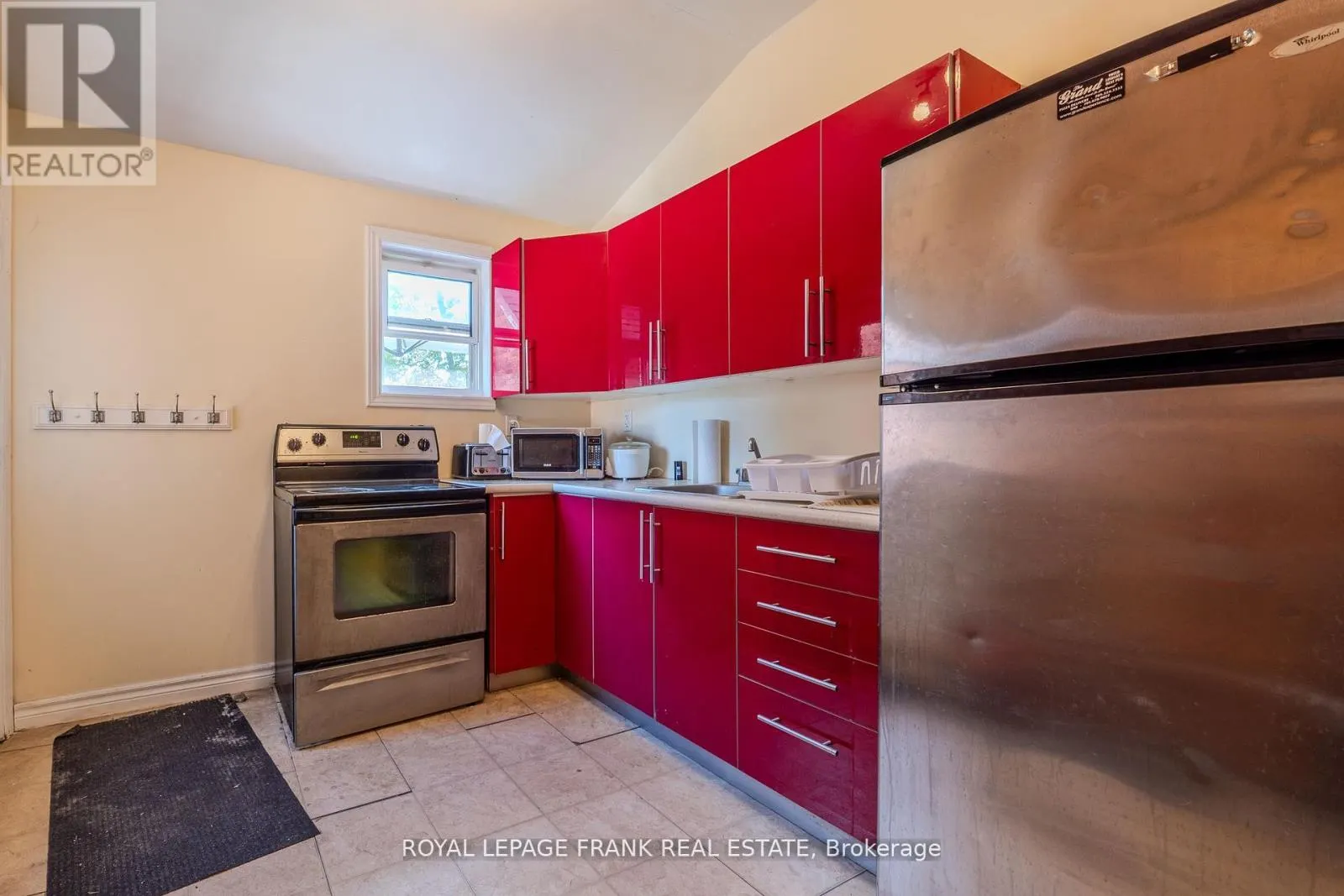 87 DURHAM STREET W