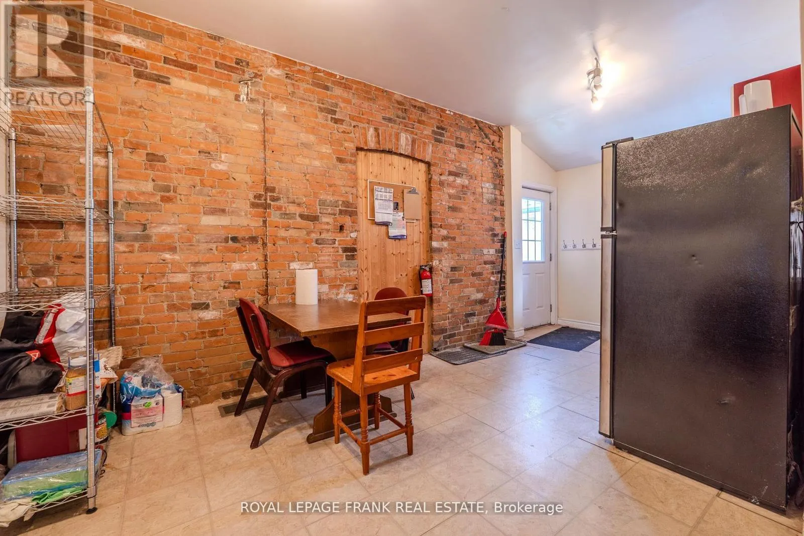 87 DURHAM STREET W
