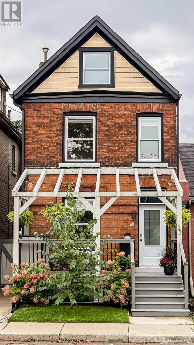 27 STEVEN STREET