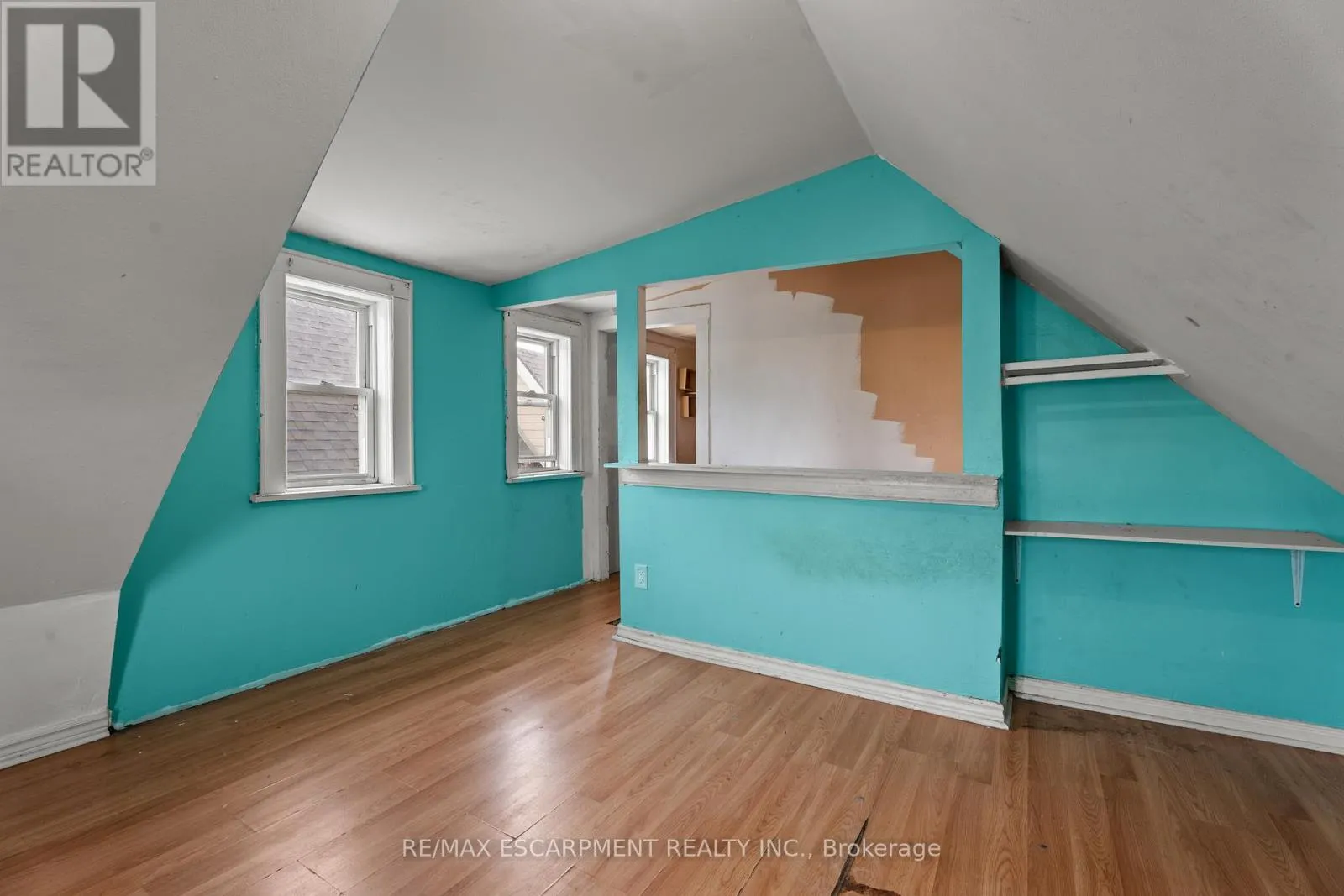 40 ROSEMONT AVENUE