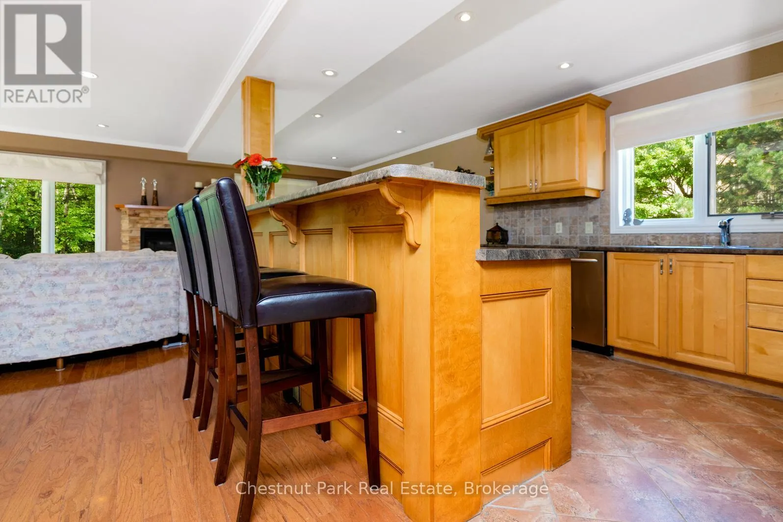 110 LAURIE'S COURT