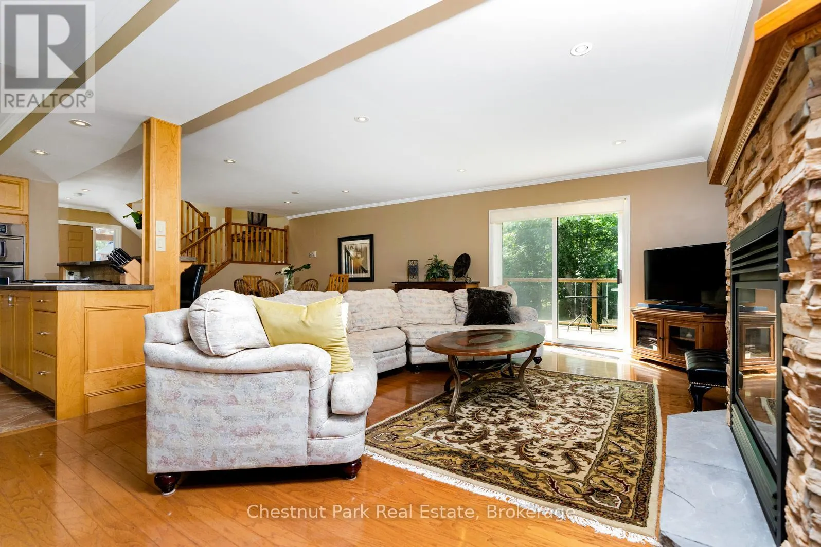 110 LAURIE'S COURT