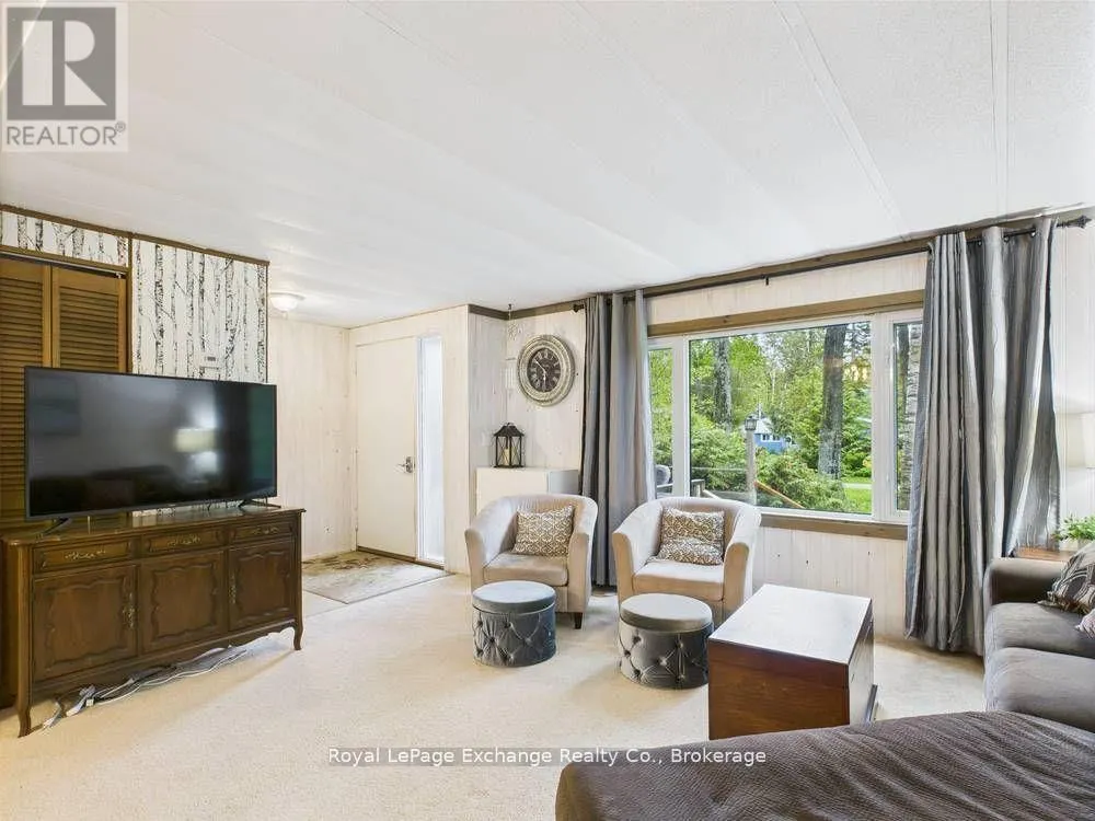112 HURON ROAD
