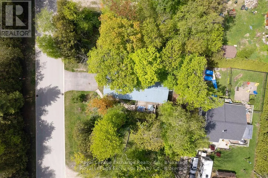 112 HURON ROAD