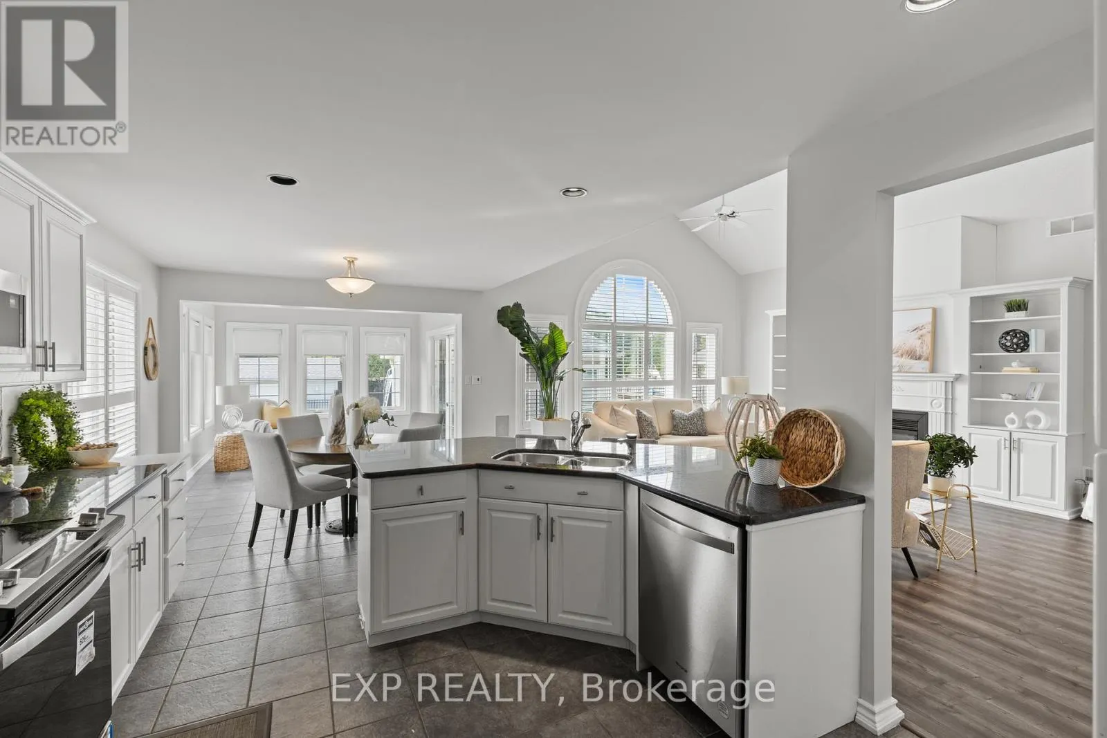 353 SOUTH PELHAM ROAD