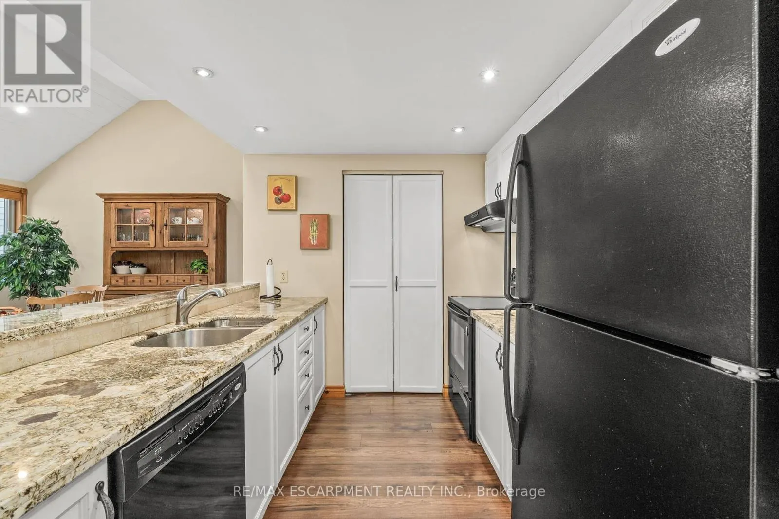 1 - 131 GRANDVIEW HILLTOP DRIVE