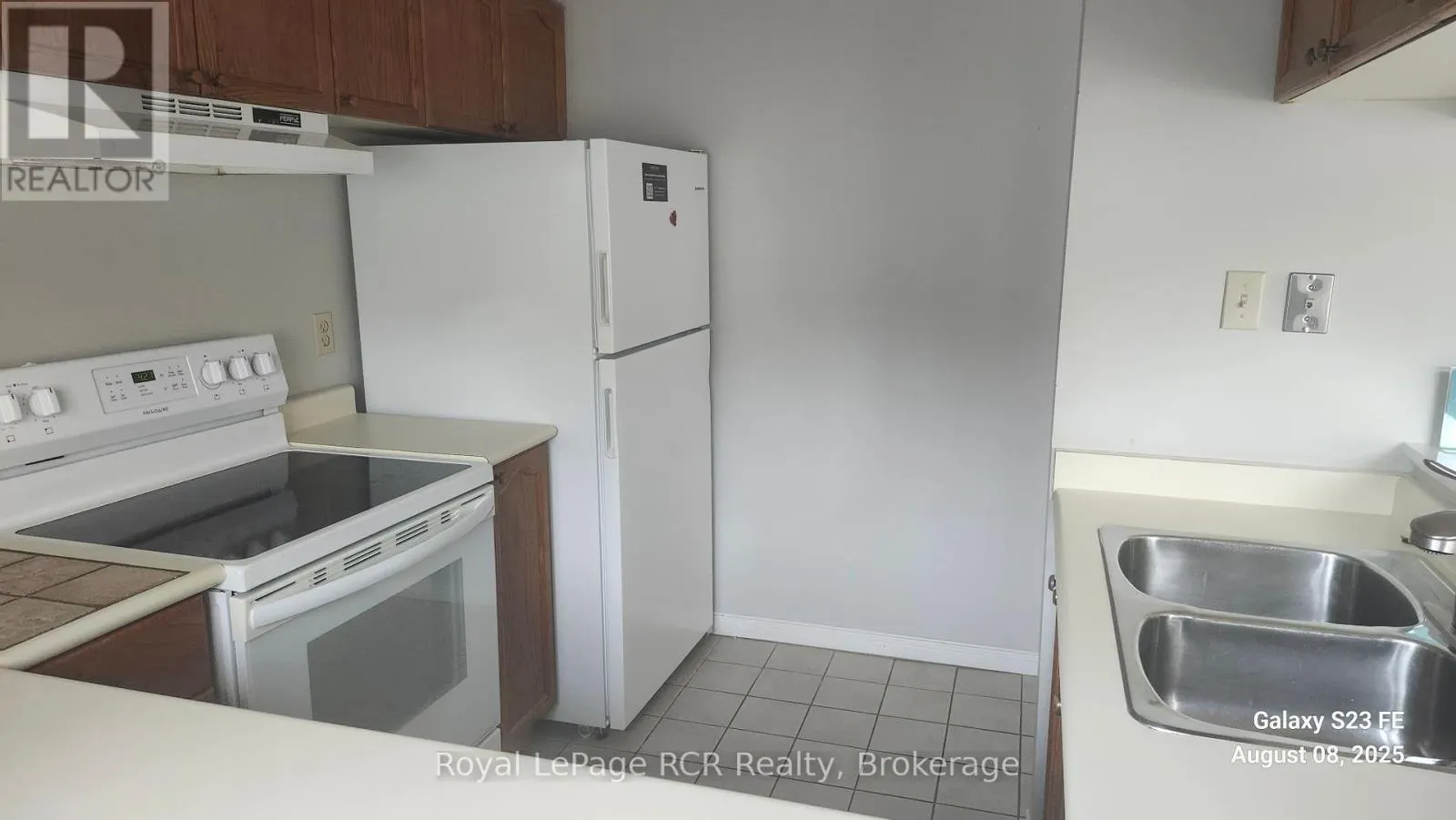 220 - 107 WINTERGREEN PLACE, #220