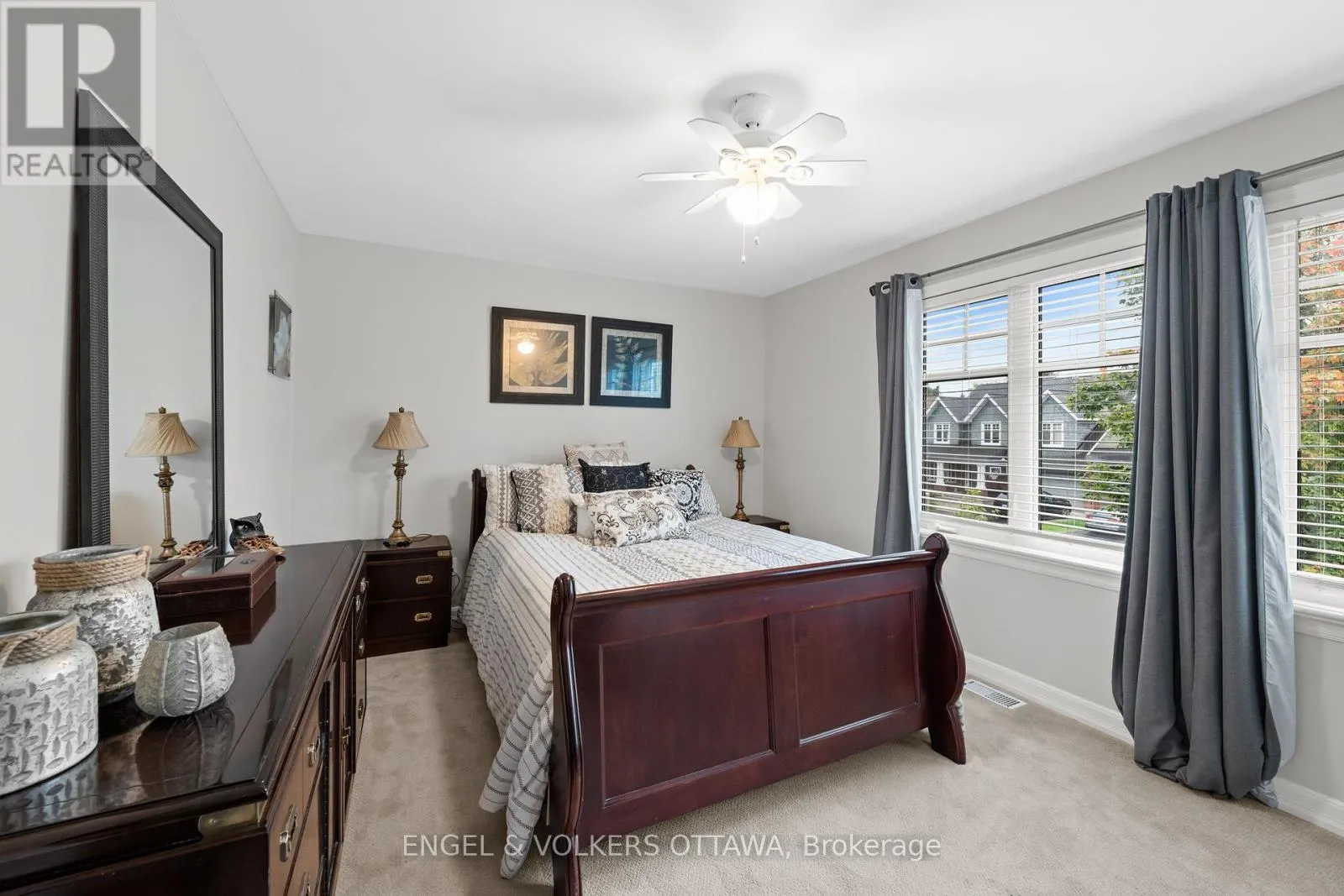 511 ERINWOODS CIRCLE