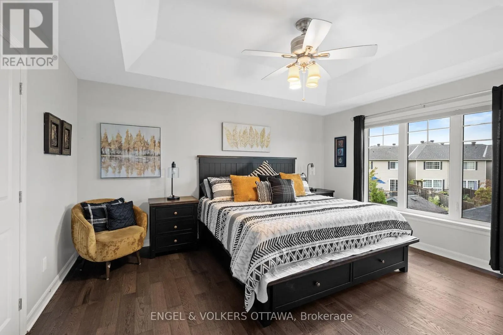 511 ERINWOODS CIRCLE