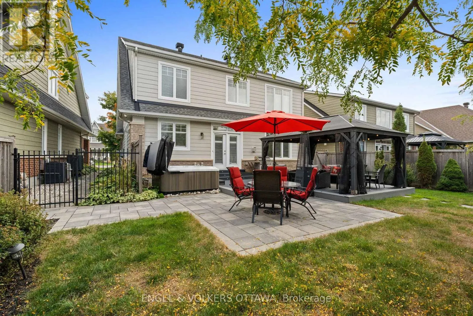 511 ERINWOODS CIRCLE