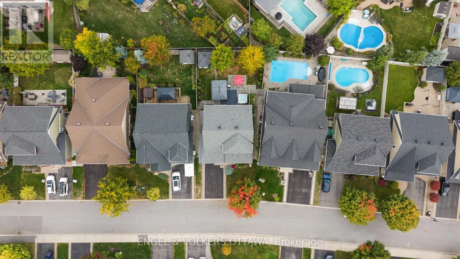 511 ERINWOODS CIRCLE