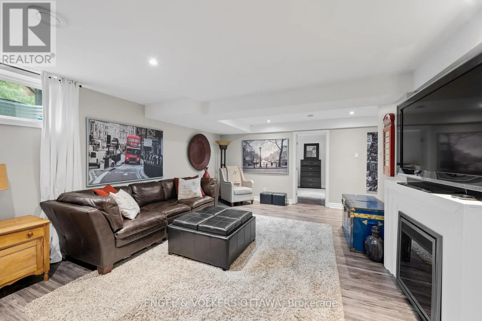 511 ERINWOODS CIRCLE