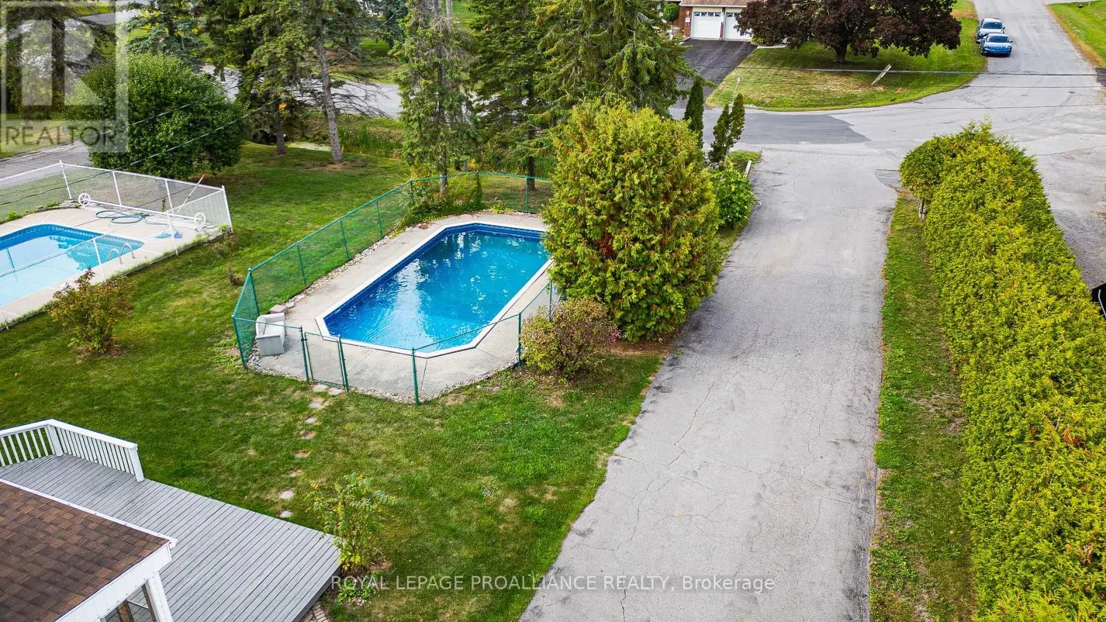 16 COUNTRY CLUB DRIVE